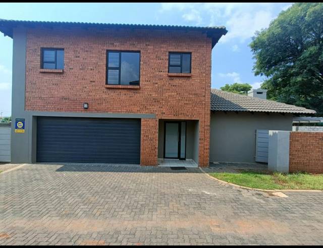 3 BEDROOM TOWNHOUSE FOR SALE IN MONTANA